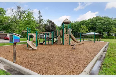 3833 Noble Avenue N, Robbinsdale, MN 55422 - Photo 49