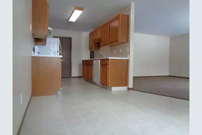 1706 E Lincoln Avenue #3, Montevideo, MN 56265 - Photo 3