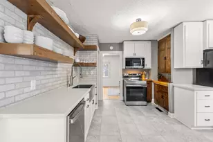 6828 Corvallis Ave N, Crystal, MN 55428 - Photo 7