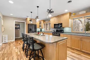 701 4th St SW, Austin, MN 55912 - Photo 9