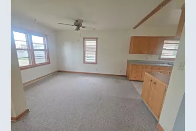 716 E 37th Street, Hibbing, MN 55746 - Photo 5