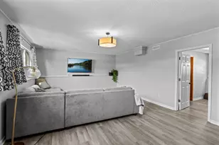 4017 Shamrock Dr NE, Saint Paul, MN 55421 - Photo 27