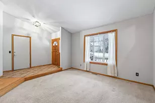 4993 Credit River Dr, Savage, MN 55378 - Photo 3