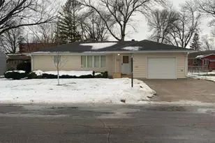 315 Floral Ave, Mankato, MN 56001 - Photo 1