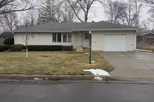 315 Floral Ave, Mankato, MN 56001 - Photo 1