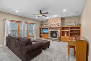 695 Rosa Ct, Eagan, MN 55123 - Photo 9