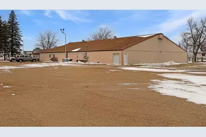 1045 Craig Avenue, Tracy, MN 56175 - Photo 5