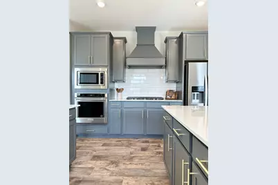 1725 Oak Creek Pass, Chaska, MN 55318 - Photo 5