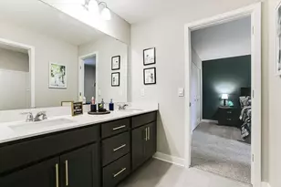 1725 Oak creek pass, Chaska, MN 55318 - Photo 25