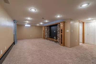 1211 13th Avenue SW, Willmar, MN 56201 - Photo 19