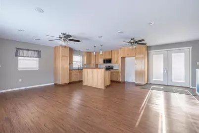 1211 13th Avenue SW, Willmar, MN 56201 - Photo 7