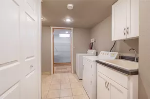 1211 13th Ave SW, Willmar, MN 56201 - Photo 21