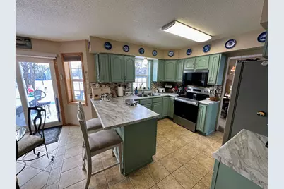 420 7th Street NE, Perham, MN 56573 - Photo 3