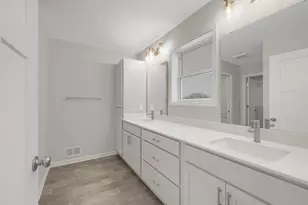 1943 Sparrow Dr, Shakopee, MN 55379 - Photo 11