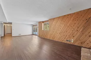 8124 W 103rd St, Bloomington, MN 55438 - Photo 21