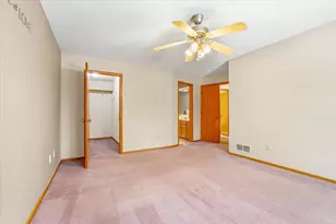 31005 Elm St, Lindstrom, MN 55045 - Photo 23