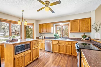 31005 Elm Street, Lindstrom, MN 55045 - Photo 3