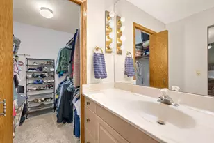 6701 W 82nd St, Bloomington, MN 55438 - Photo 21