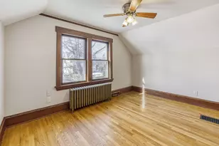 1002 Earl St, Saint Paul, MN 55106 - Photo 11