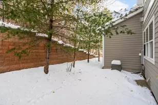 17710 Valley Cove Ct, Wayzata, MN 55391 - Photo 31