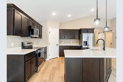 14518 Lynndale Drive, Baxter, MN 56401 - Photo 9