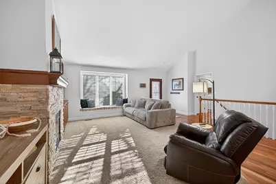 8336 Suffolk Drive, Chanhassen, MN 55317 - Photo 7