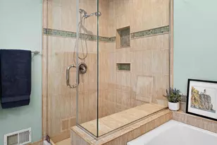 8336 Suffolk Dr, Chanhassen, MN 55317 - Photo 23