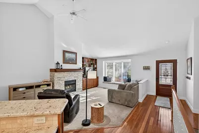 8336 Suffolk Drive, Chanhassen, MN 55317 - Photo 11