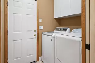 8336 Suffolk Dr, Chanhassen, MN 55317 - Photo 25