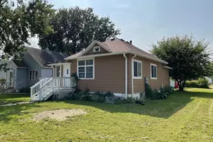 615 14th St NE, Austin, MN 55912 - Photo 1