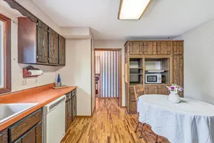8435 Shadyview Ln N, Maple Grove, MN 55311 - Photo 9