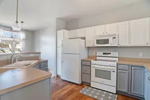 7413 Zane Ave N, Brooklyn Park, MN 55443 - Photo 3