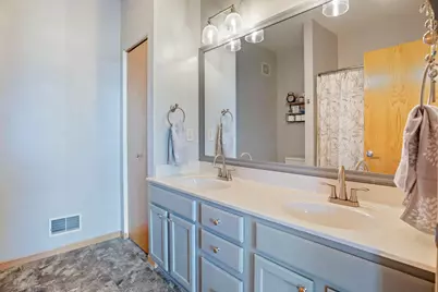 7413 Zane Avenue N, Brooklyn Park, MN 55443 - Photo 21