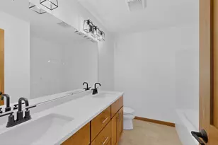 2163 Hadley Hills Dr NE, Rochester, MN 55906 - Photo 23