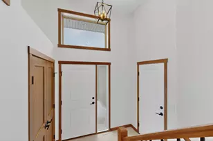 2163 Hadley Hills Dr NE, Rochester, MN 55906 - Photo 9