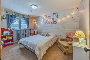 609 E 8th St, Winthrop, MN 55396 - Photo 13