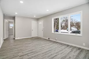 1008 W 89th St, Bloomington, MN 55420 - Photo 5