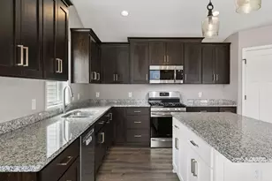 27671 Oxford Ln, Elko New Market, MN 55020 - Photo 3