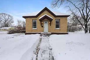 1102 13th Ave S, Saint Cloud, MN 56301 - Photo 1