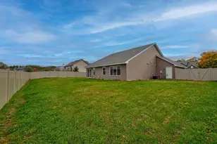 1343 Creekwood Dr, New Richmond, WI 54017 - Photo 59