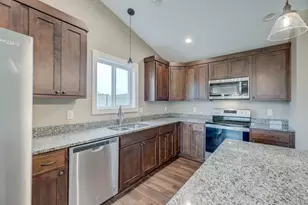 1343 Creekwood Dr, New Richmond, WI 54017 - Photo 31