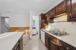 13621 Heather Hills Dr, Burnsville, MN 55337 - Photo 5