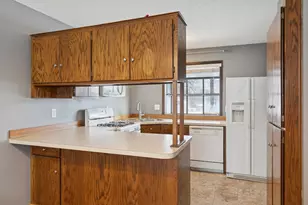 4202 Sylvia Ln S, Shoreview, MN 55126 - Photo 15