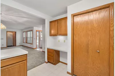 410 Sarazin Street, Shakopee, MN 55379 - Photo 21