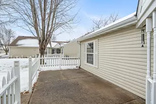 410 Sarazin St, Shakopee, MN 55379 - Photo 3