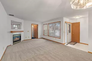 410 Sarazin St, Shakopee, MN 55379 - Photo 9