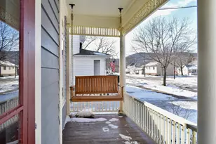 418 Wilson St, Winona, MN 55987 - Photo 3