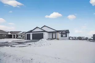 915 7th Ave, Wanamingo, MN 55983 - Photo 3