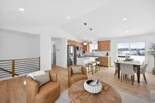 915 7th Ave, Wanamingo, MN 55983 - Photo 9