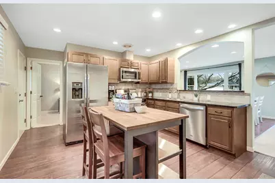 17520 11th Avenue N, Plymouth, MN 55447 - Photo 5